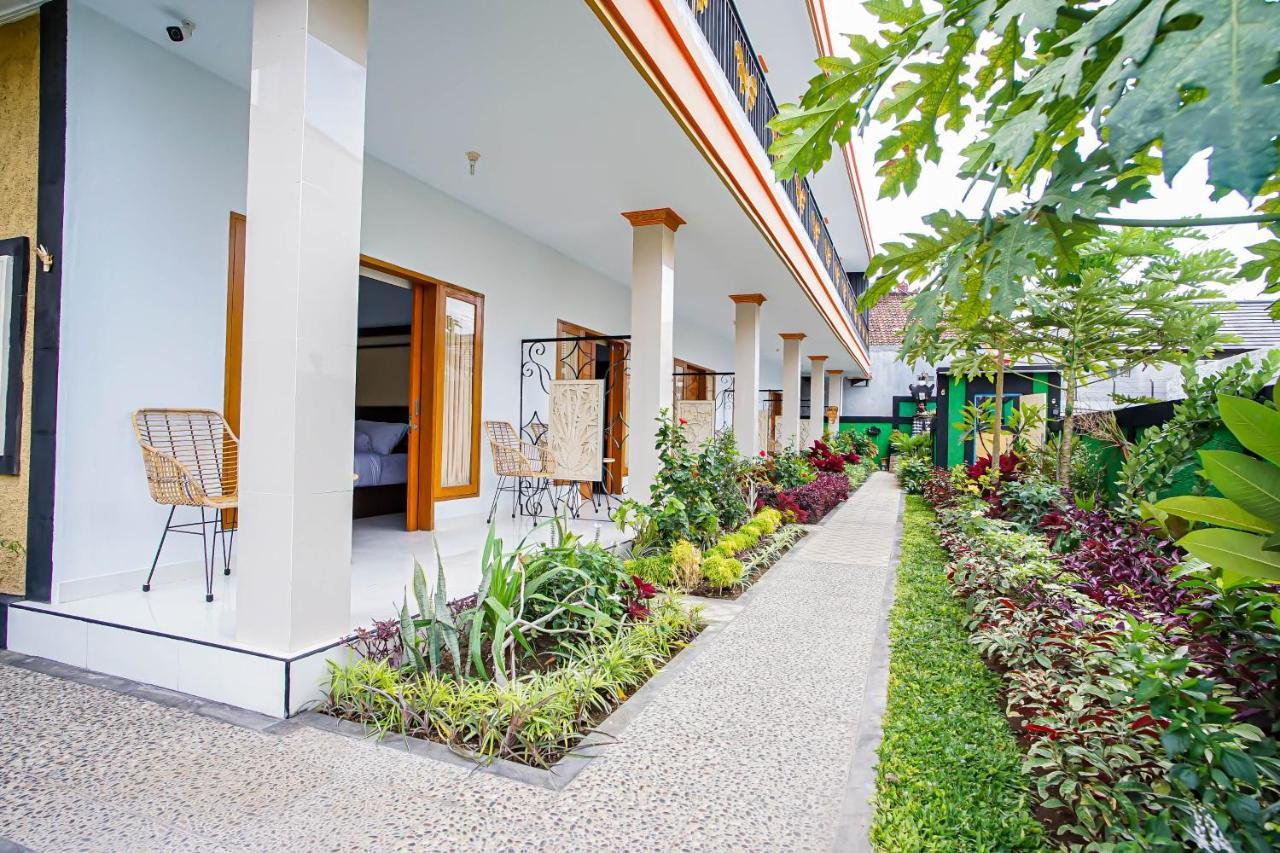 Guest House At Gunung Salak Bali Kerobokan Buitenkant foto